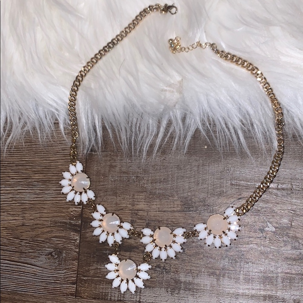 Daisy necklace
